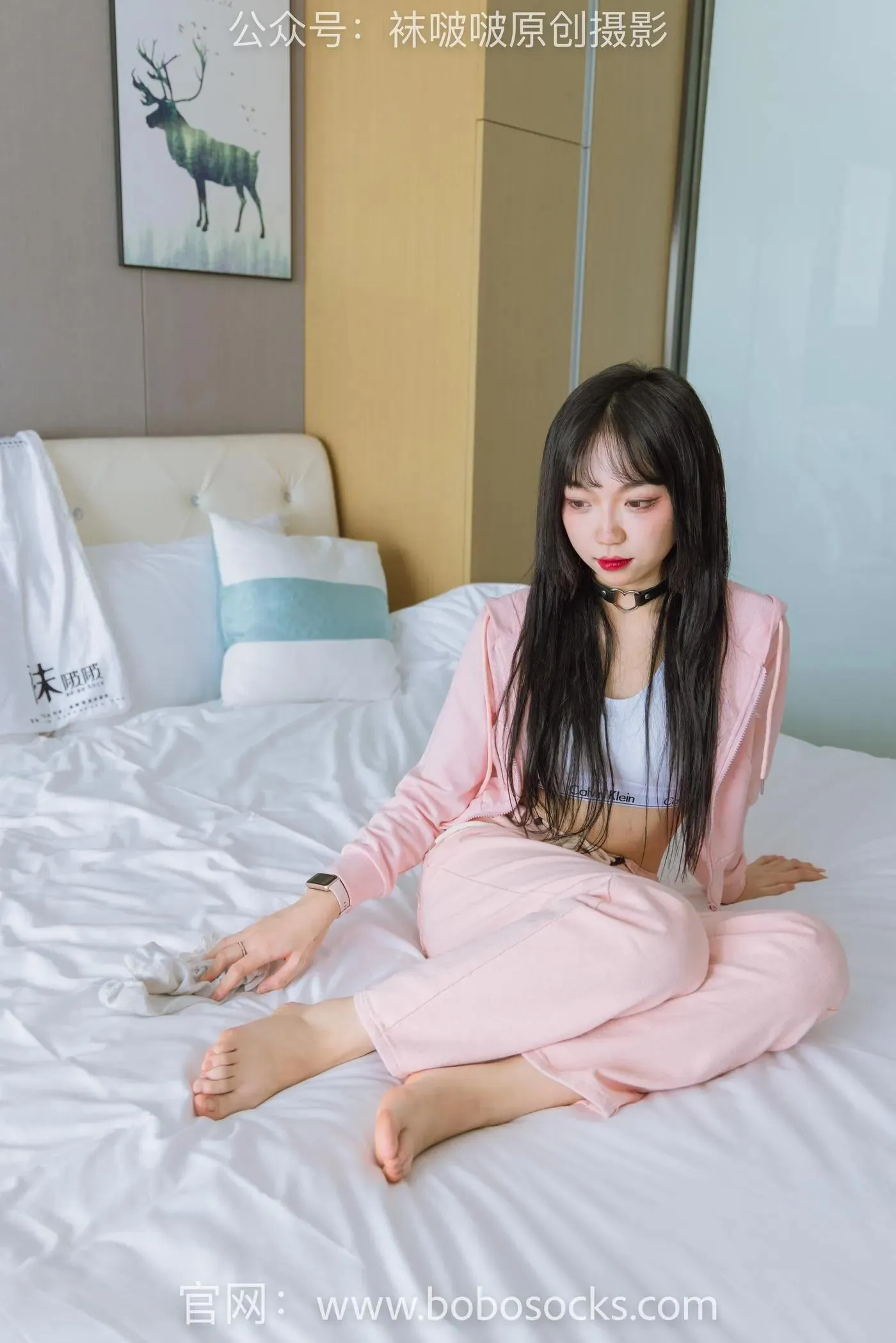 [BoBoSocks袜啵啵]NO.141 周周-运动鞋、白棉袜、裸足 [140P]插图7